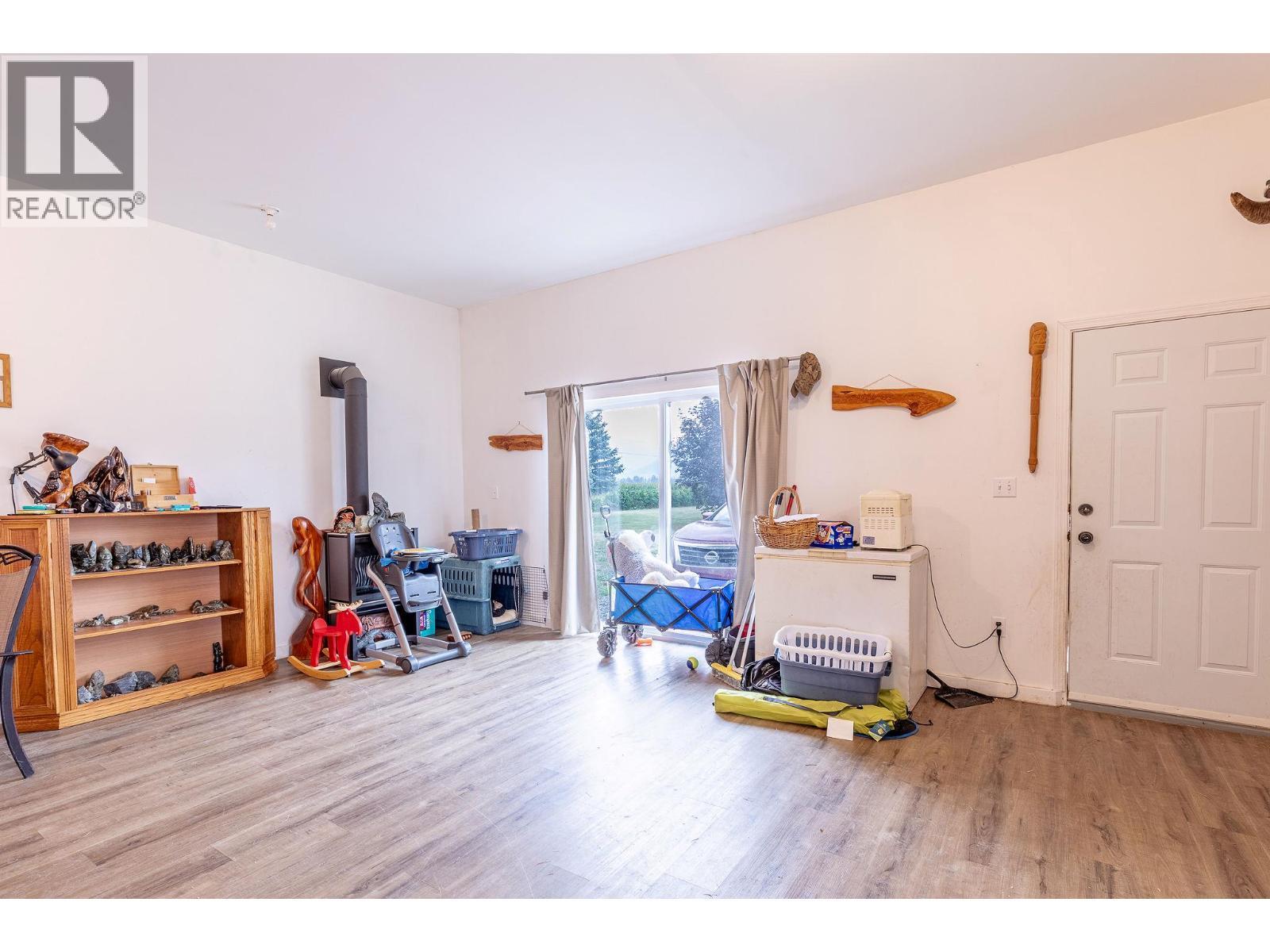 710 Indian Road, Creston, BC - Indoor