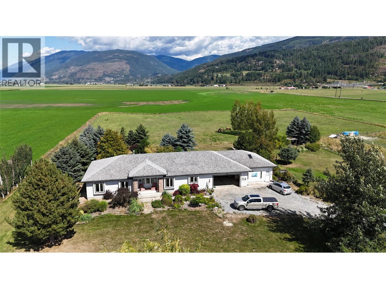 710 Indian Road, Creston, BC - Outdoor With View
