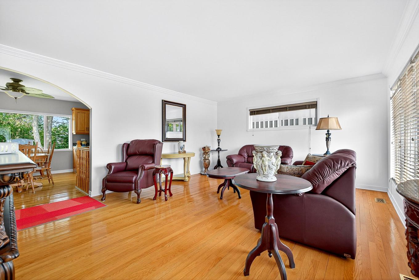 Living room - 59 Rue Frontenac, Shawville, QC - Indoor Photo Showing Living Room