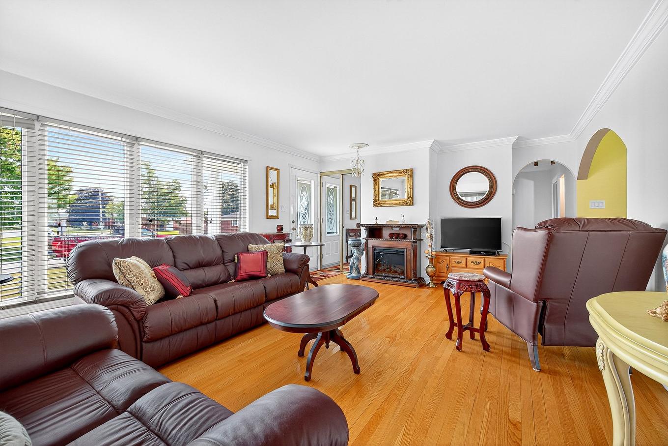 Living room - 59 Rue Frontenac, Shawville, QC - Indoor Photo Showing Living Room