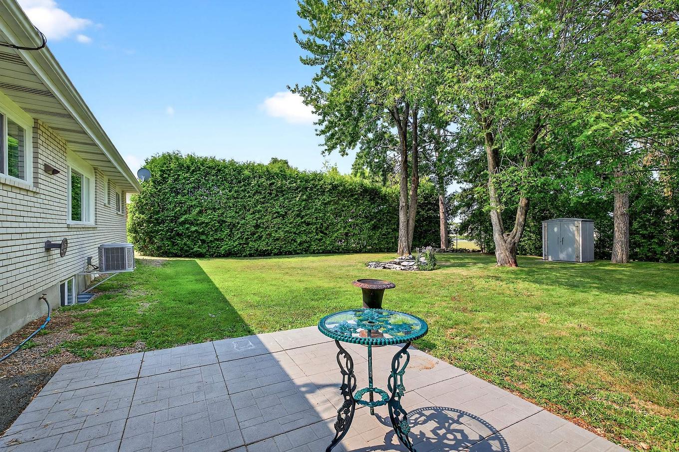 Backyard - 59 Rue Frontenac, Shawville, QC - Outdoor