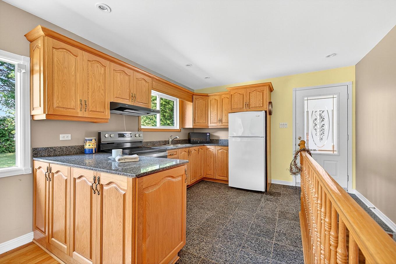 Kitchen - 59 Rue Frontenac, Shawville, QC - Indoor Photo Showing Kitchen