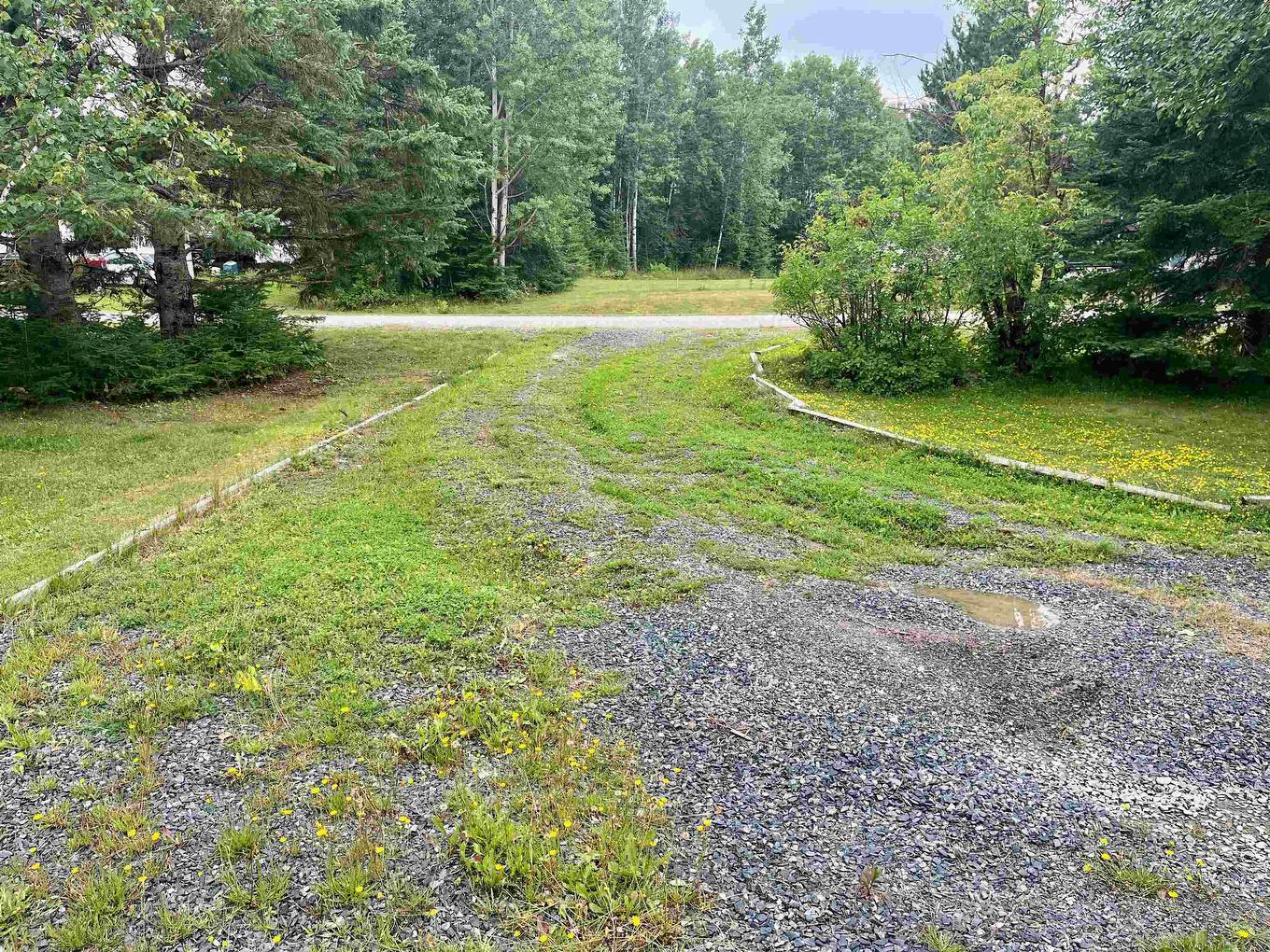 206 Mcmillan Crescent, Dryden, ON - Outdoor