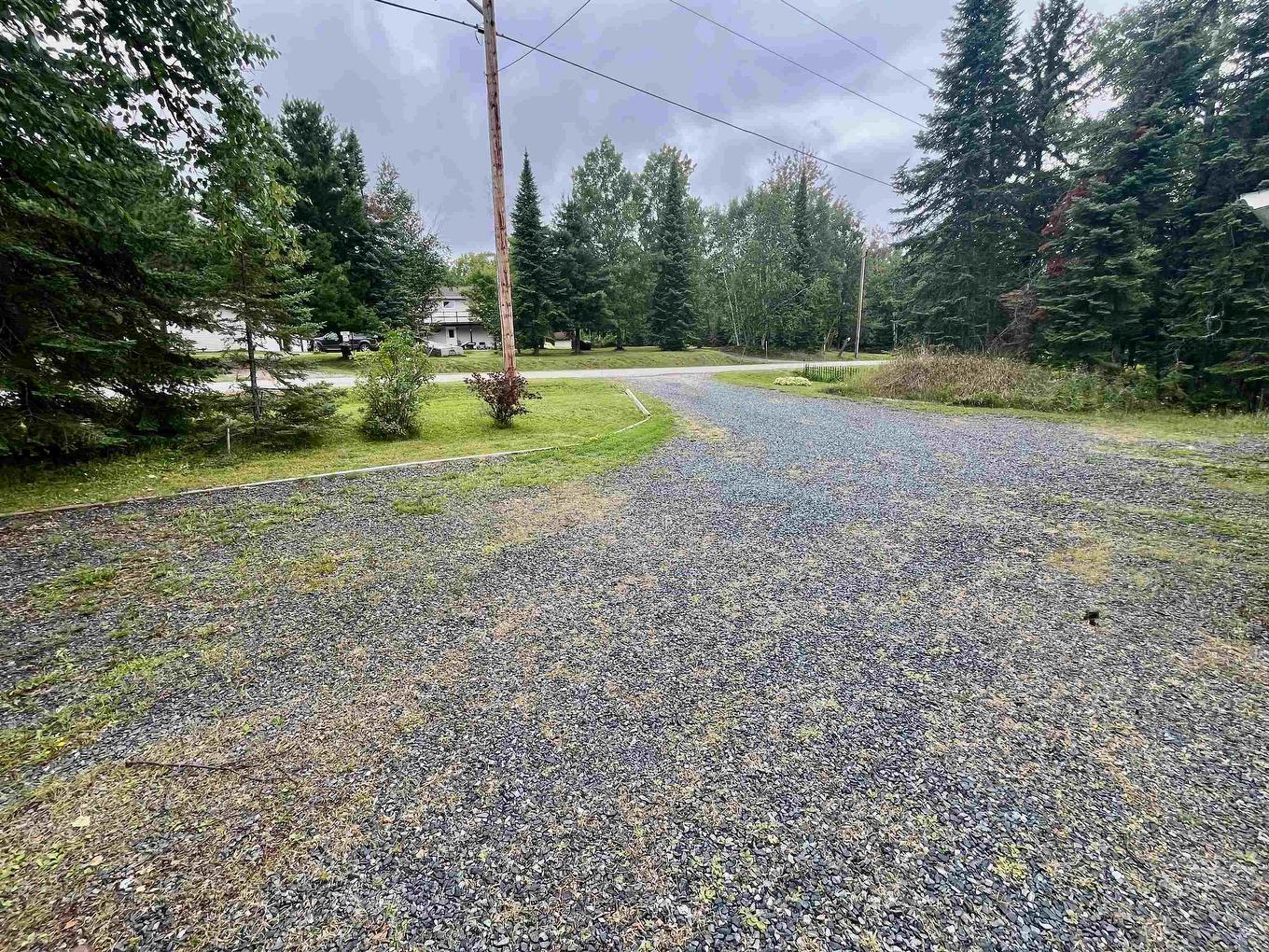 206 Mcmillan Crescent, Dryden, ON - Outdoor