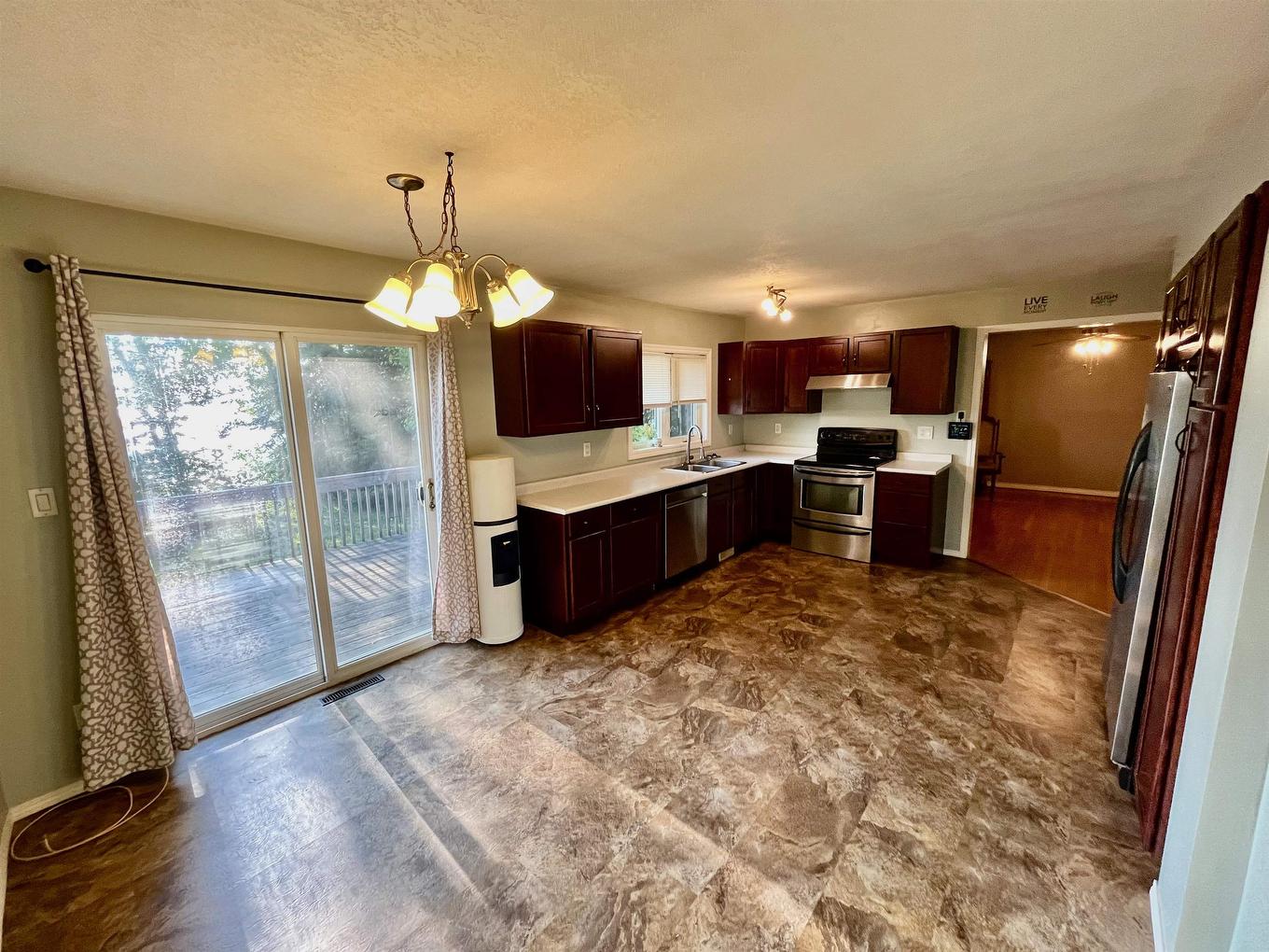 206 Mcmillan Crescent, Dryden, ON - Indoor Photo Showing Kitchen With Double Sink