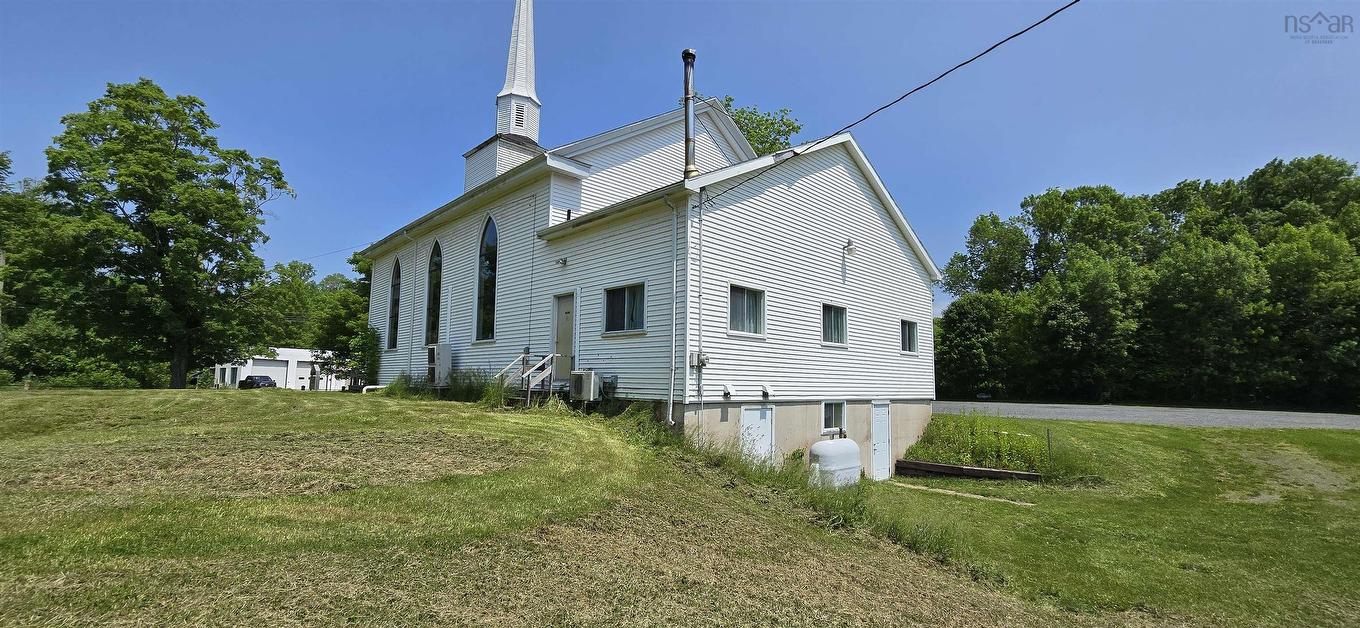 7800 14 Highway, Brooklyn, NS