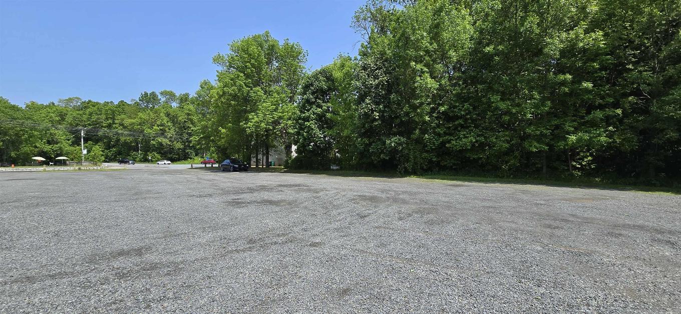 7800 14 Highway, Brooklyn, NS