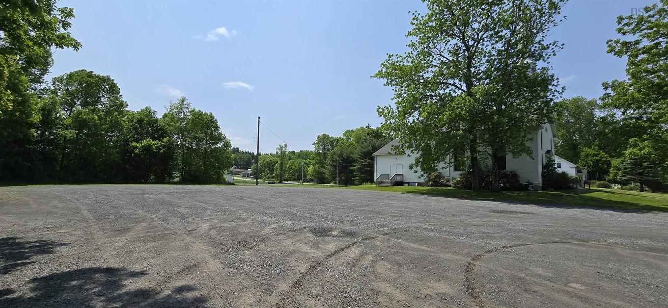 7800 14 Highway, Brooklyn, NS