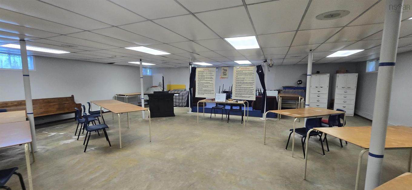 7800 14 Highway, Brooklyn, NS