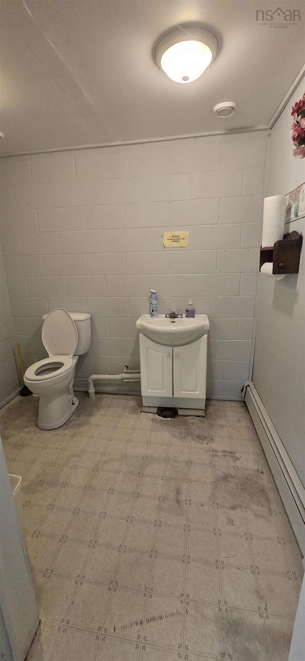 7800 14 Highway, Brooklyn, NS