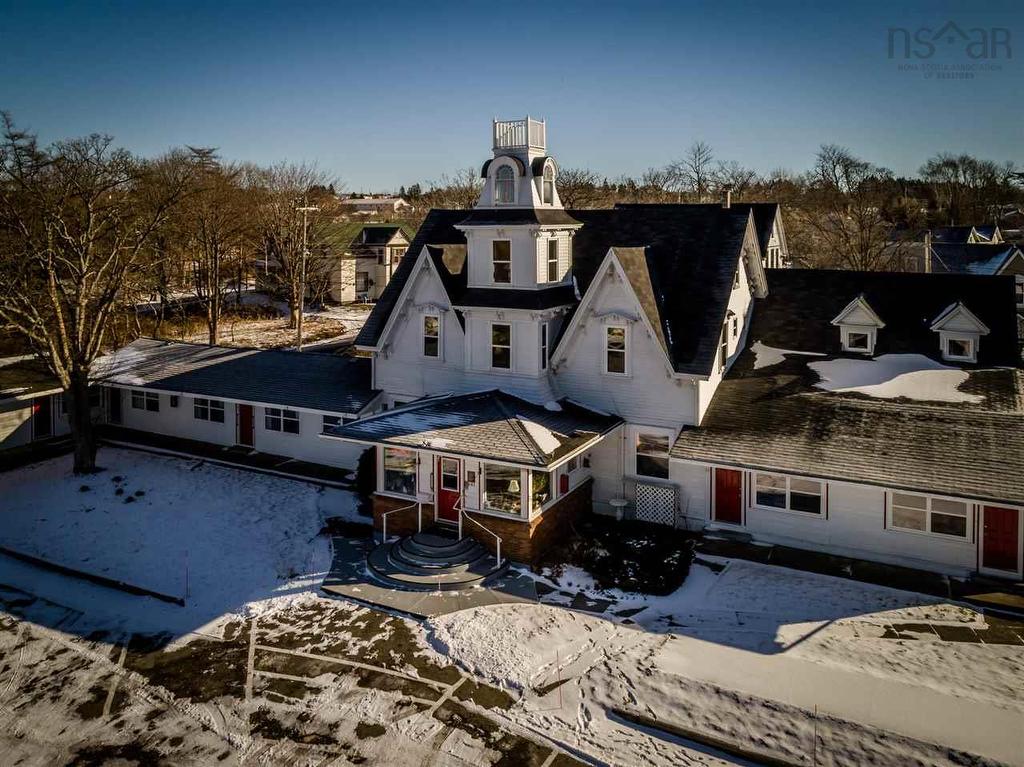 641 Main Street, Yarmouth, NS