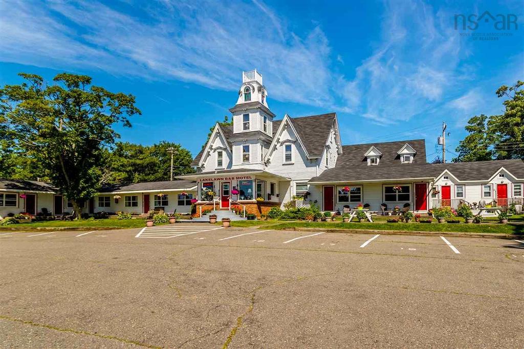 641 Main Street, Yarmouth, NS