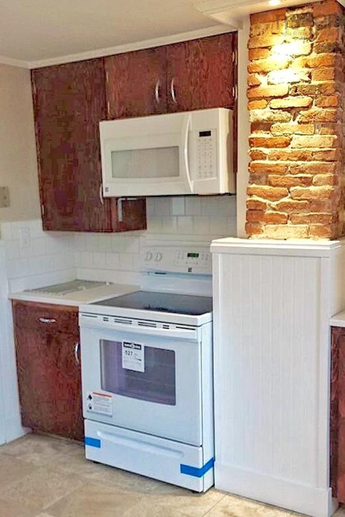 94 Hopson Street, Lunenburg, NS