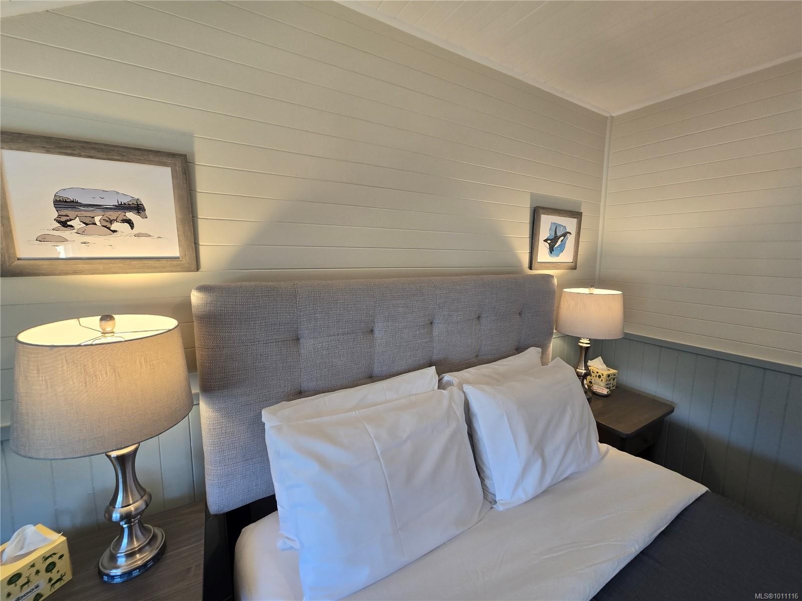 320 Main St, Tofino, BC