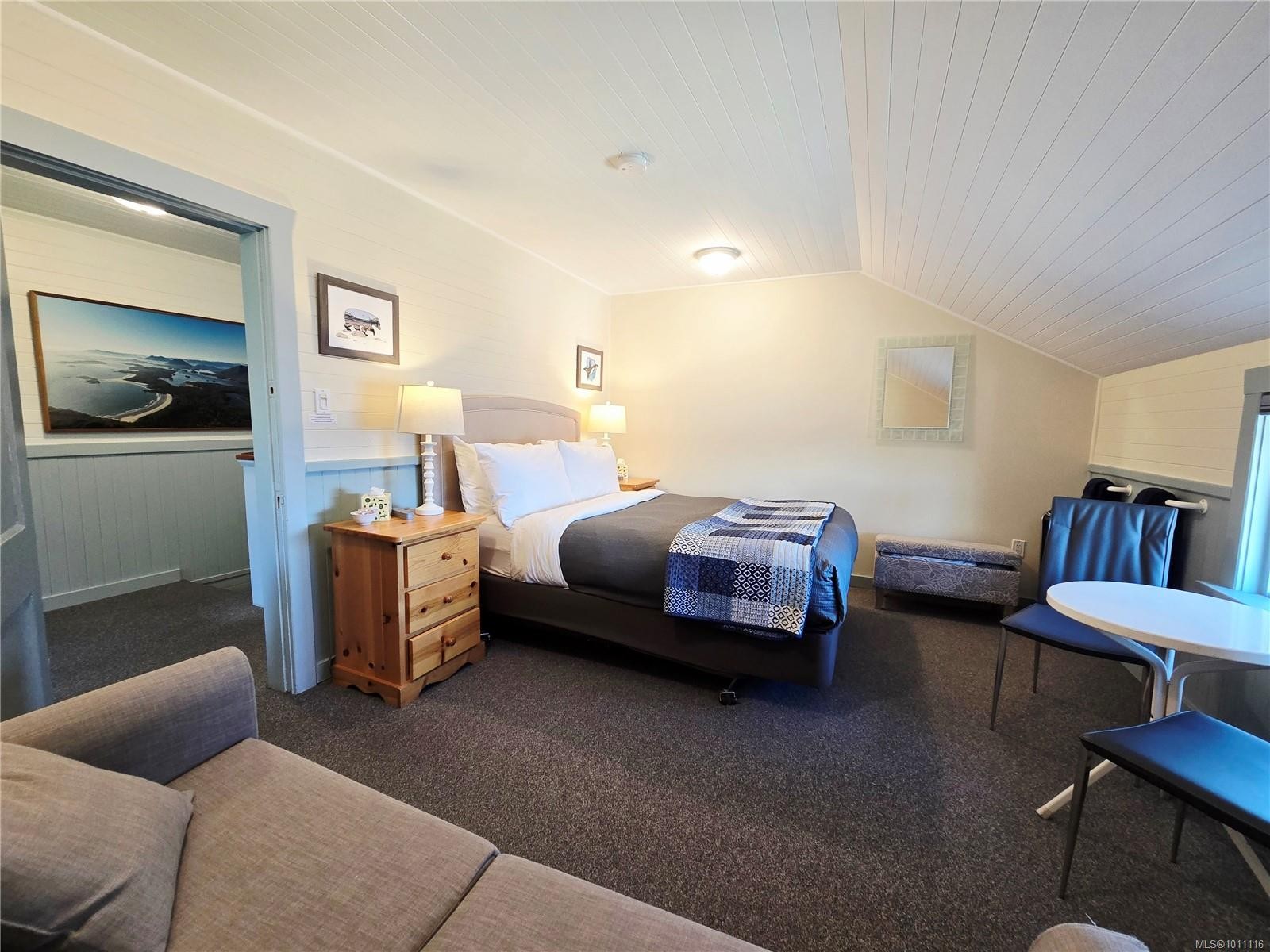 320 Main St, Tofino, BC