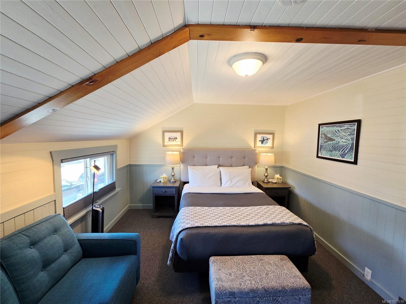 320 Main St, Tofino, BC