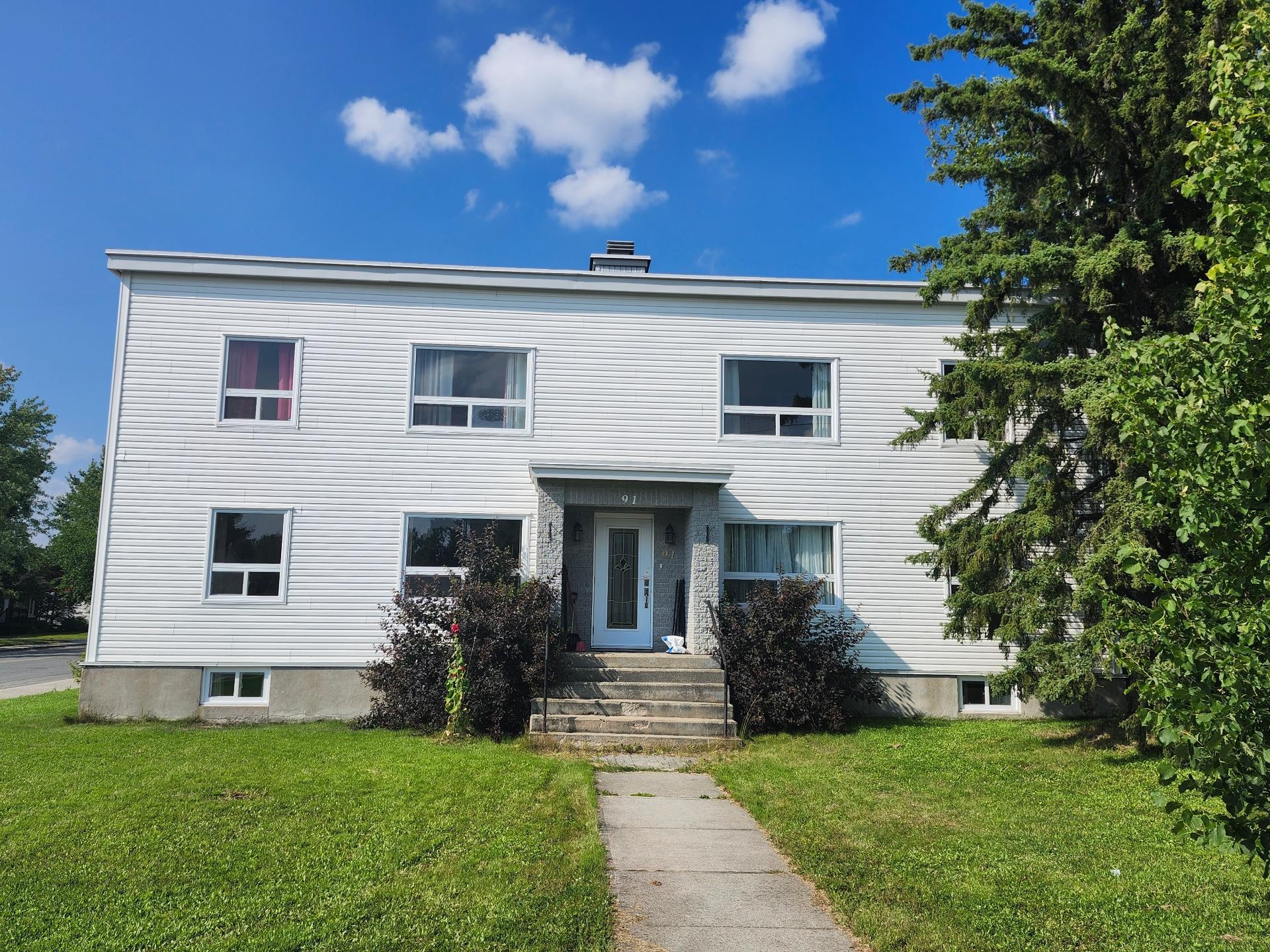 Façade - 91 4E Avenue O., Amos, QC - Outdoor