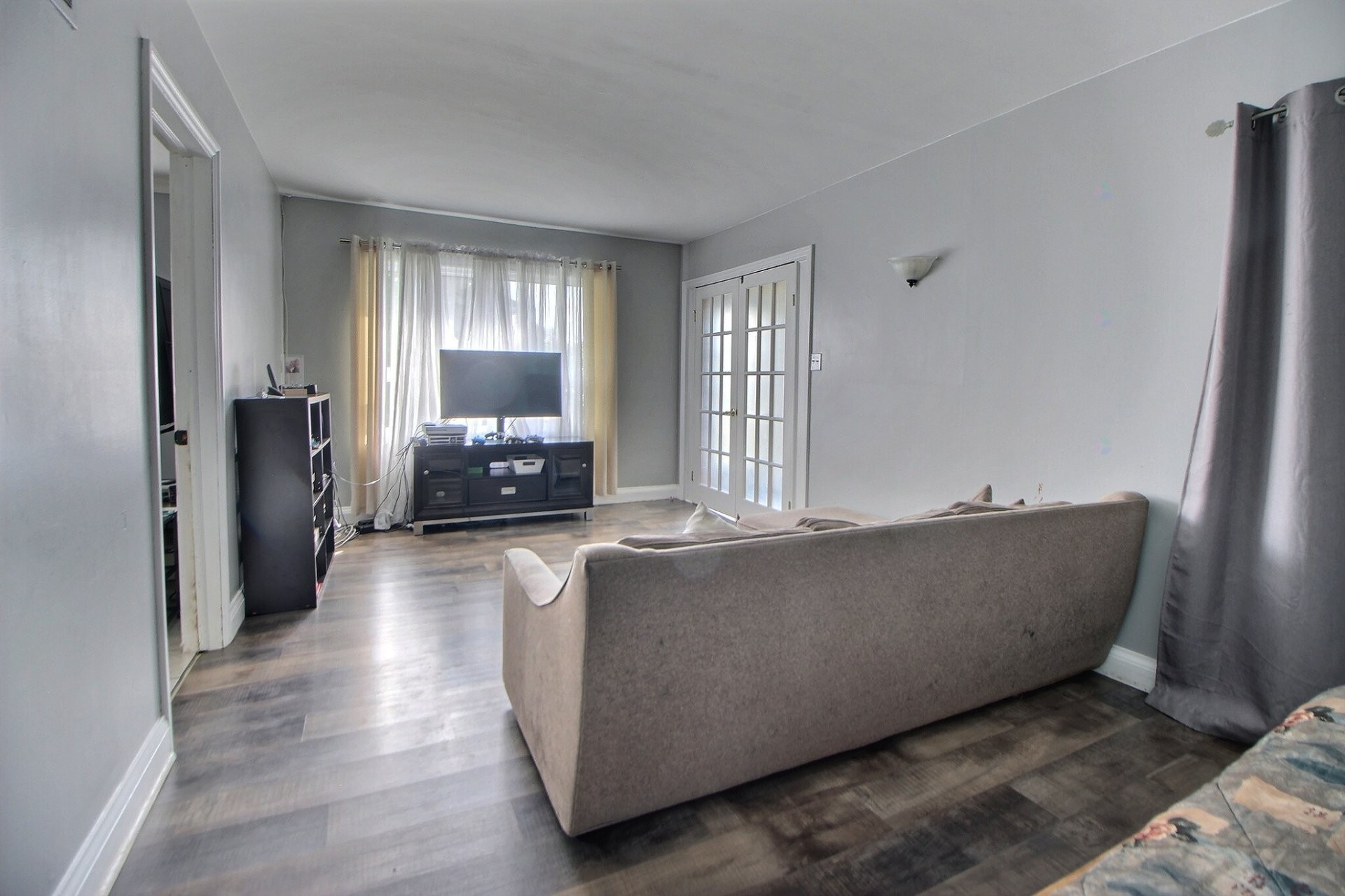 Salon - 91 4E Avenue O., Amos, QC - Indoor Photo Showing Living Room