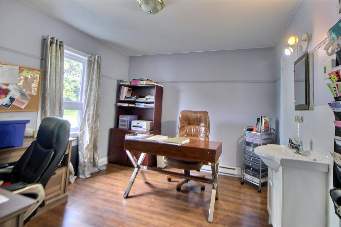 Chambre à coucher - 91 4E Avenue O., Amos, QC - Indoor Photo Showing Office