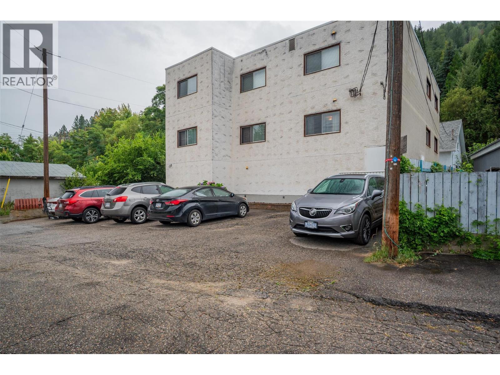 108 Colley Street, Warfield, BC - Outdoor