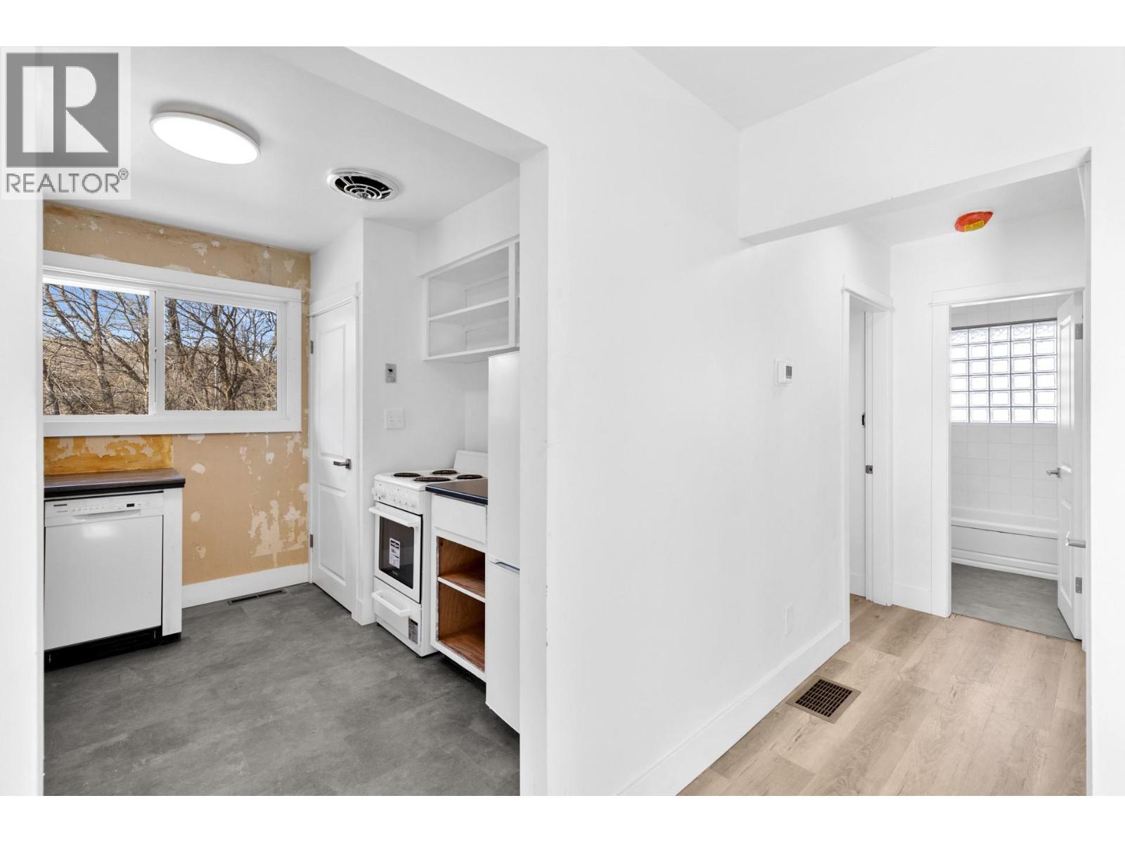 608 Browne Road, Vernon, BC - Indoor Photo Showing Other Room