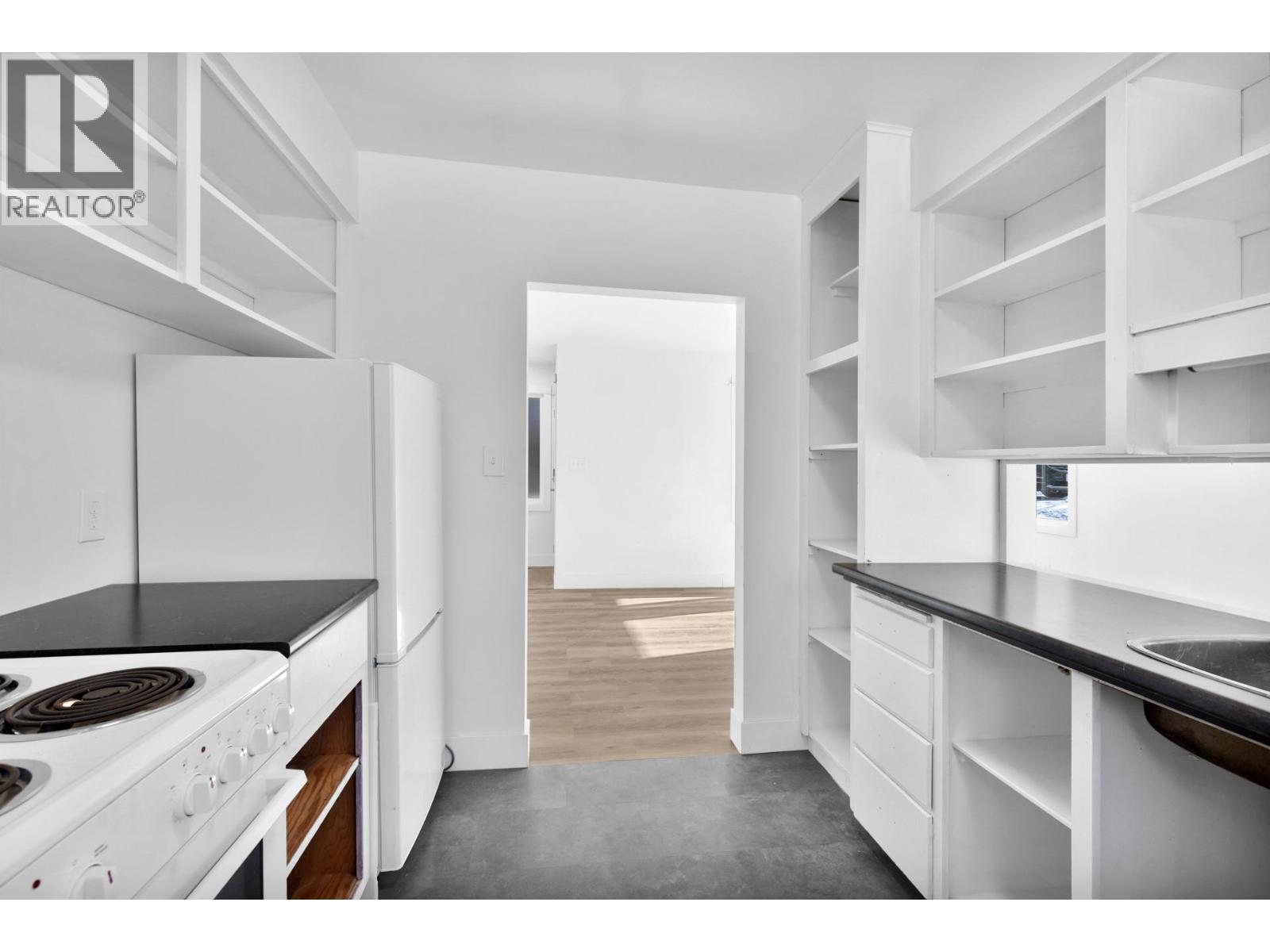 608 Browne Road, Vernon, BC - Indoor