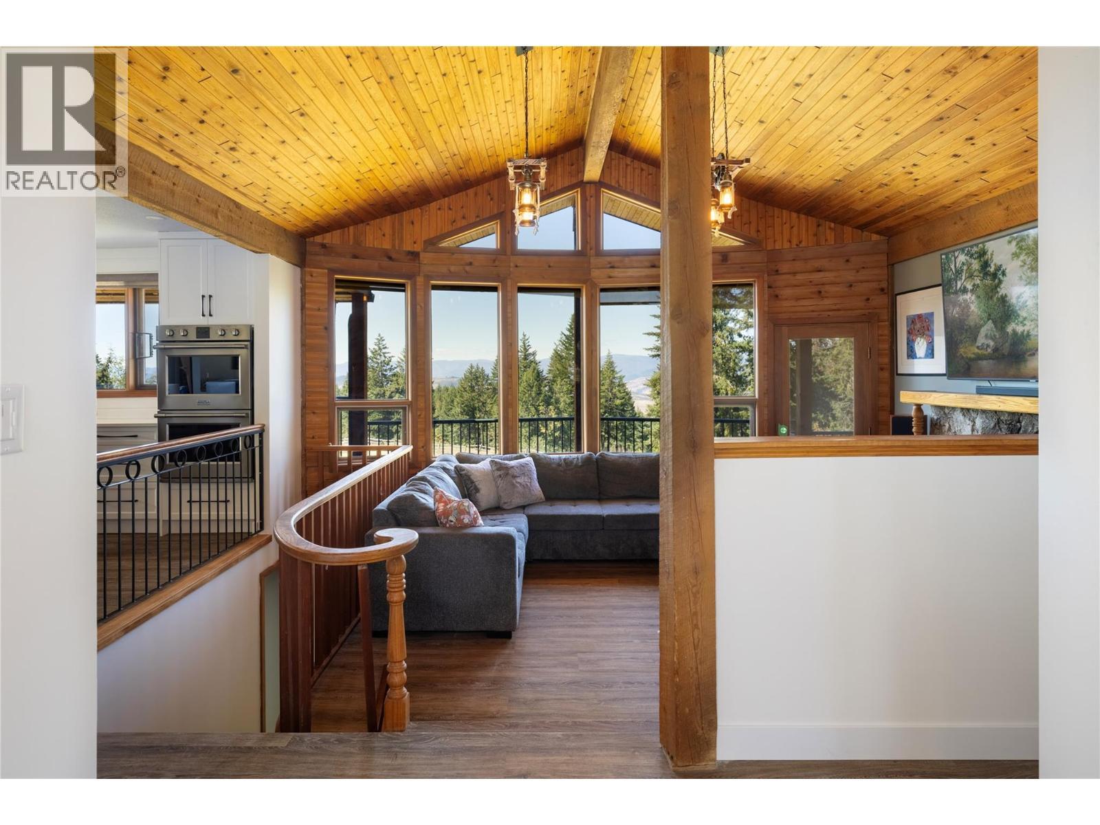 Living Room - 7940 Keddleston Road, Vernon, BC - Indoor