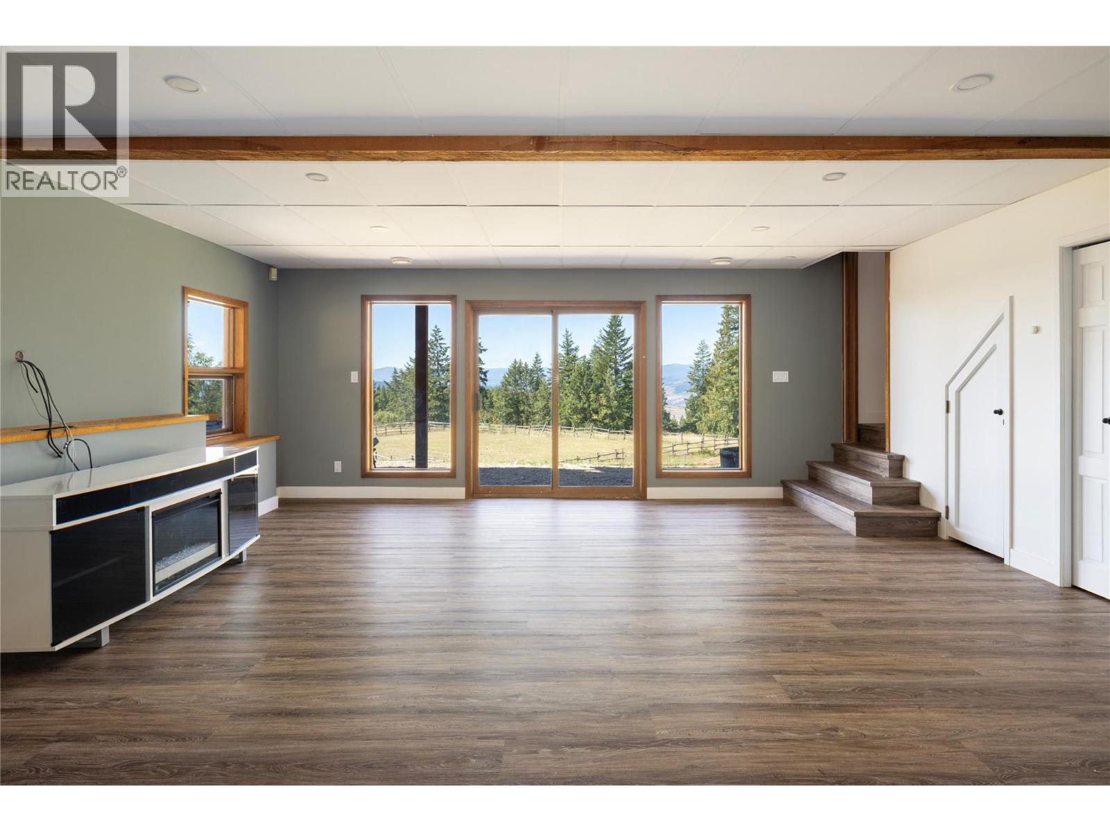 Lower Level - Recreation Area or Second Living Room Walkout - 7940 Keddleston Road, Vernon, BC - Indoor