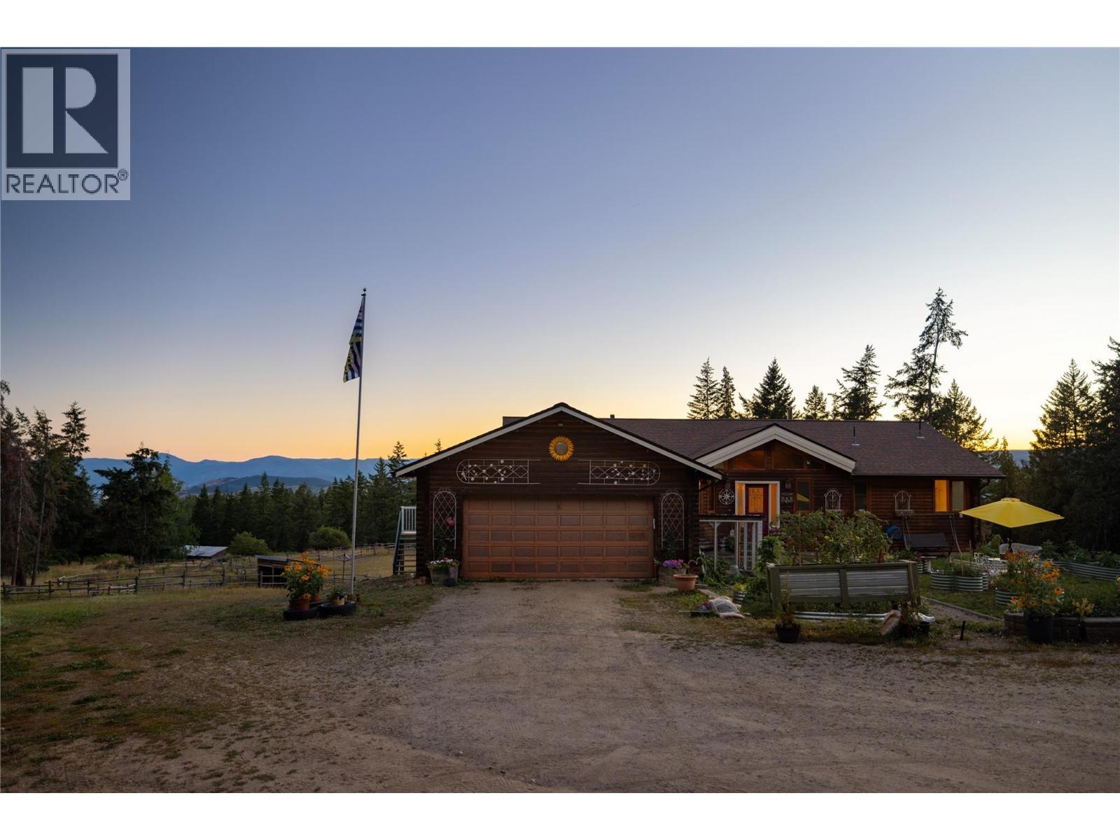 7940 Keddleston Road, Vernon, BC - Outdoor