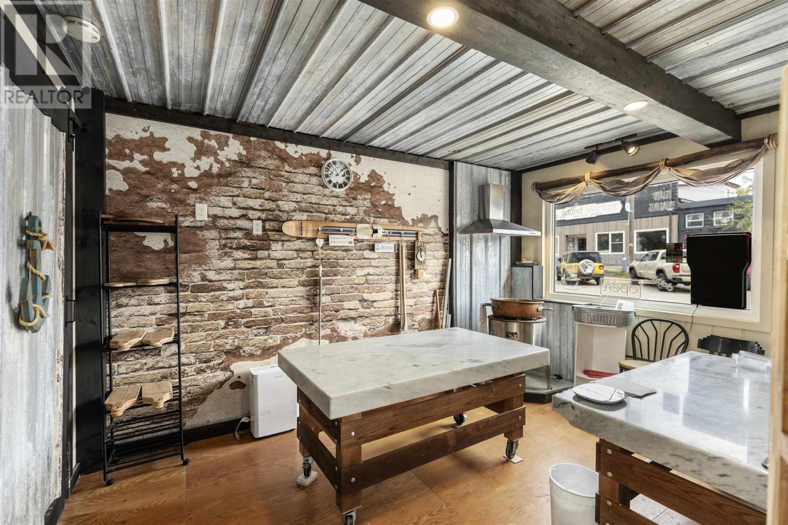 1195 Richard St, Richards Landing, ON