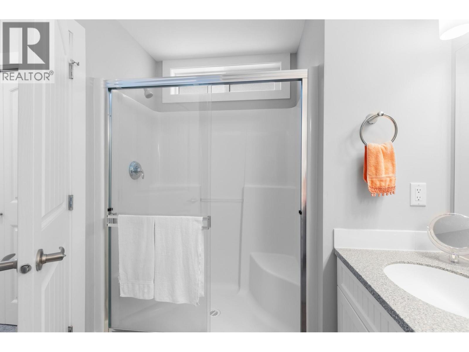 2067 Mallard Drive, Westbank, BC - Indoor Photo Showing Bathroom