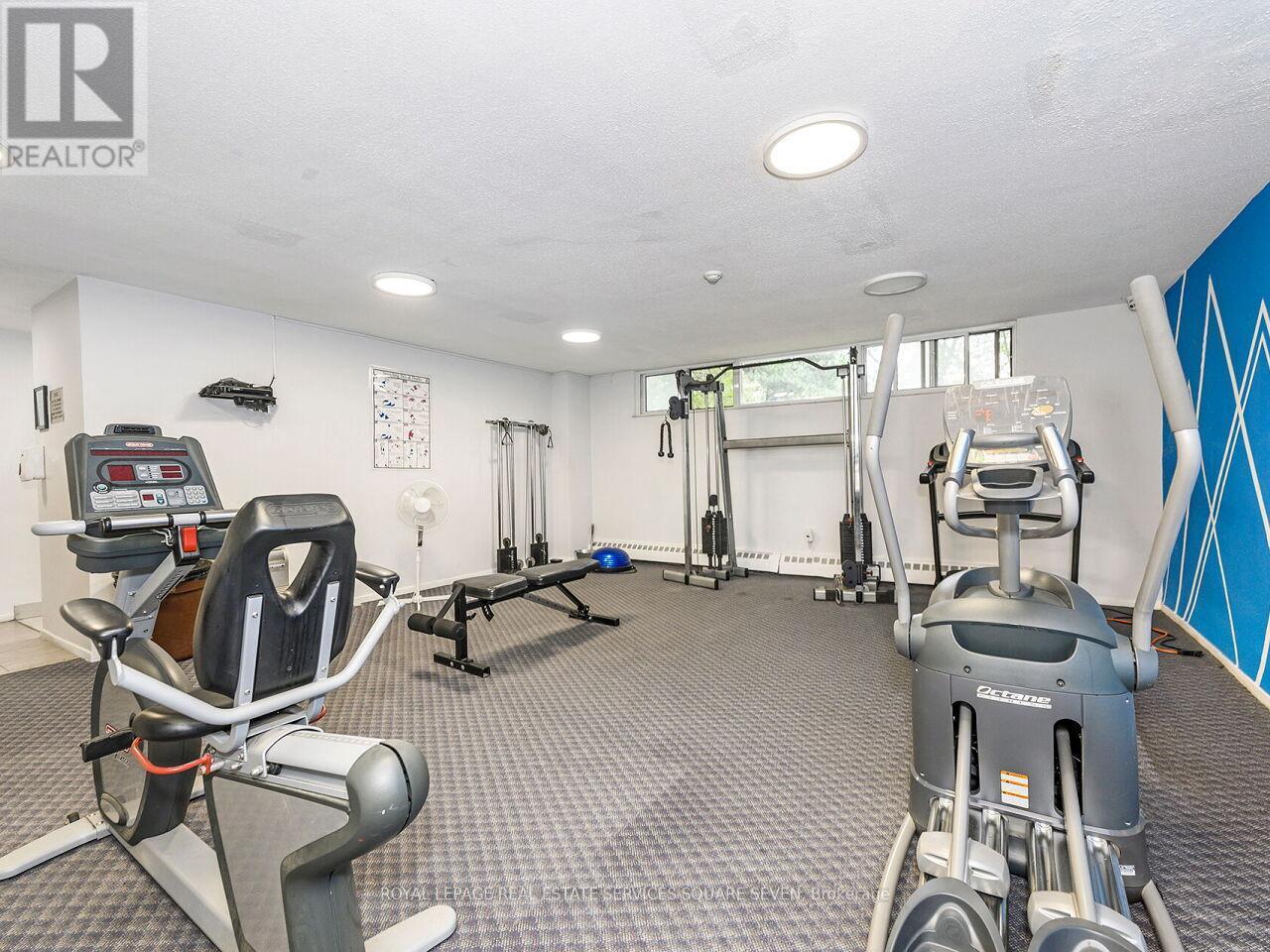 1109 - 3120 Kirwin Avenue, Mississauga, ON - Indoor Photo Showing Gym Room
