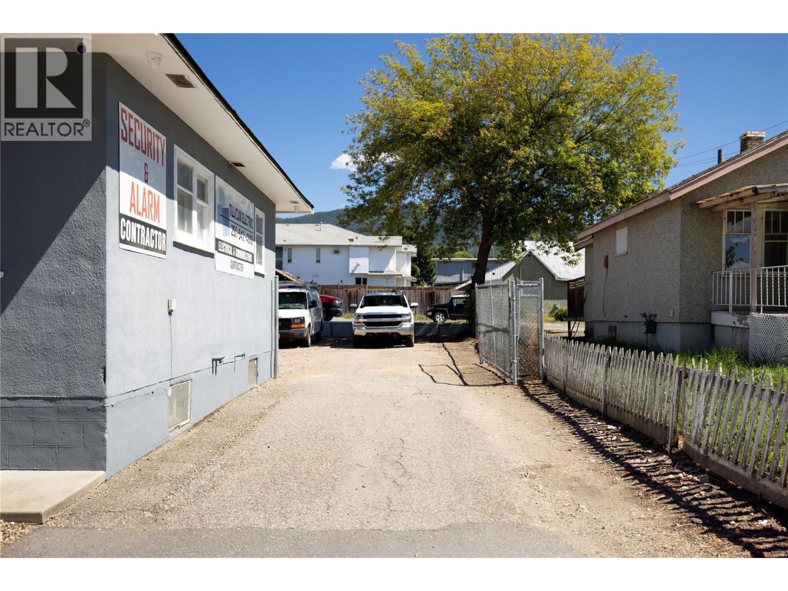3703 28A Street, Vernon, BC - Outdoor With Exterior