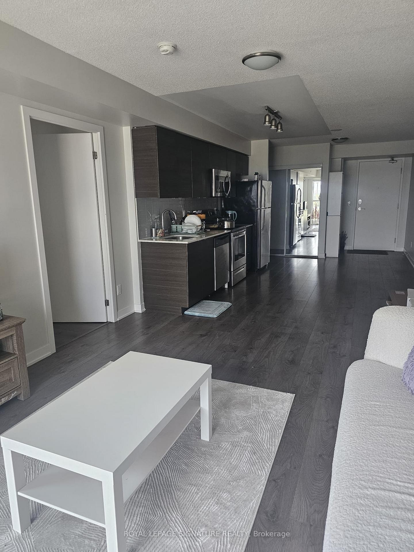 702-123 Parkway Forest Drive, Toronto, ON - Indoor