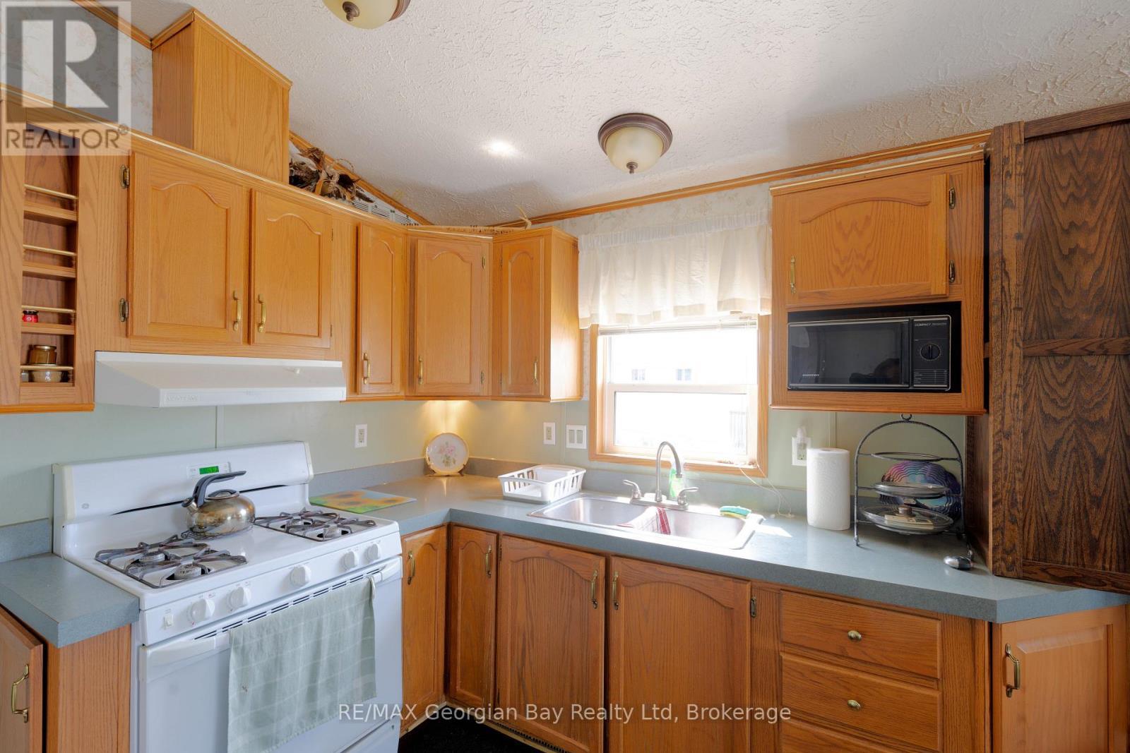 30 - 10 Winfield Drive, Tay (Victoria Harbour), ON