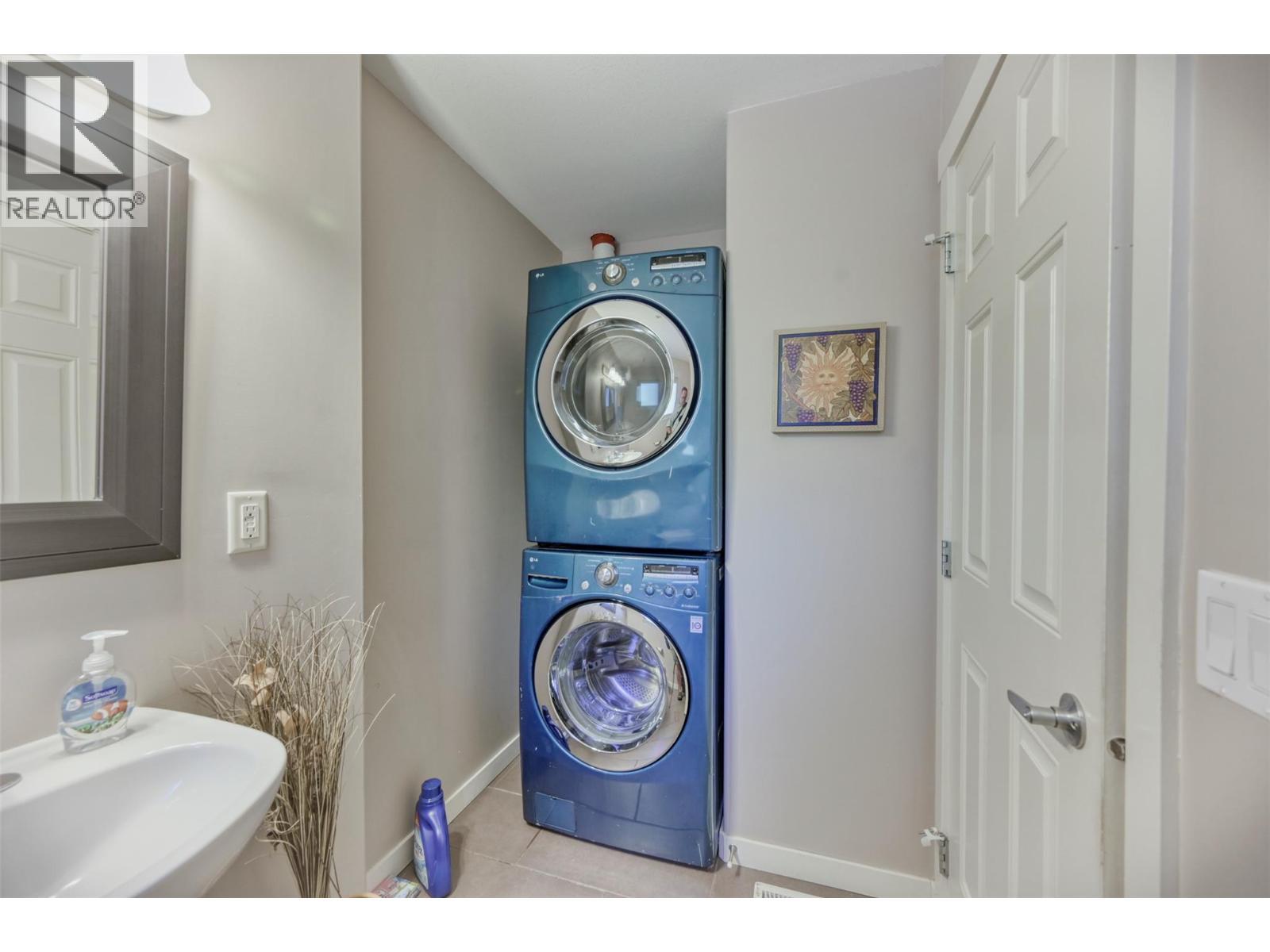 4300 44Th Avenue Unit# 109, Osoyoos, BC - Indoor Photo Showing Laundry Room