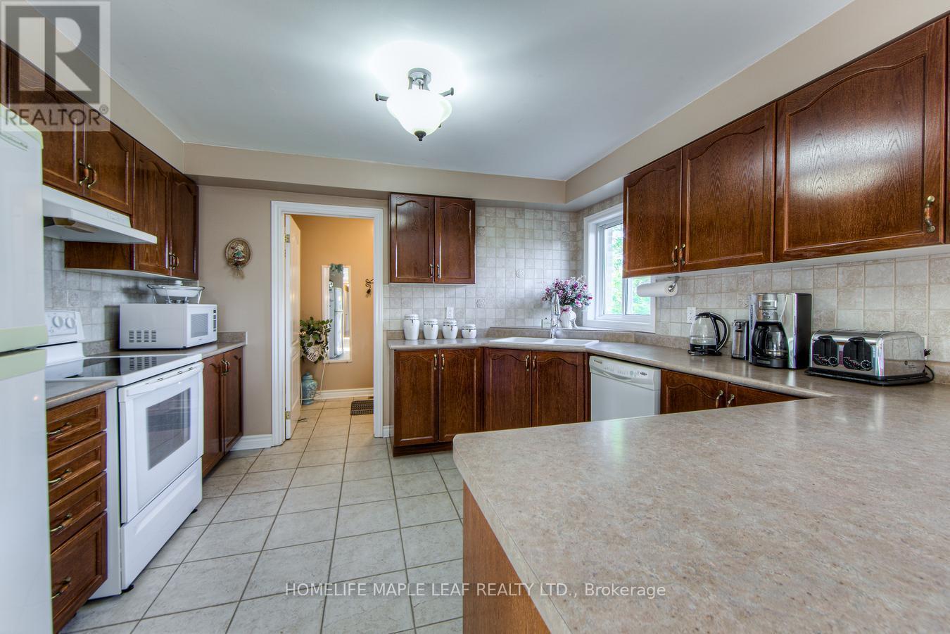 32 Mountainview Road, Mulmur, ON - Indoor Photo Showing Kitchen