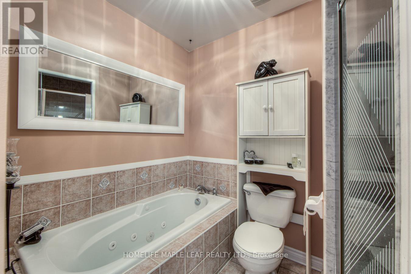 32 Mountainview Road, Mulmur, ON - Indoor Photo Showing Bathroom