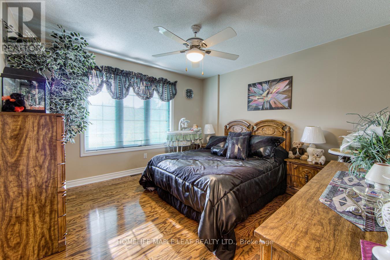 32 Mountainview Road, Mulmur, ON - Indoor Photo Showing Bedroom