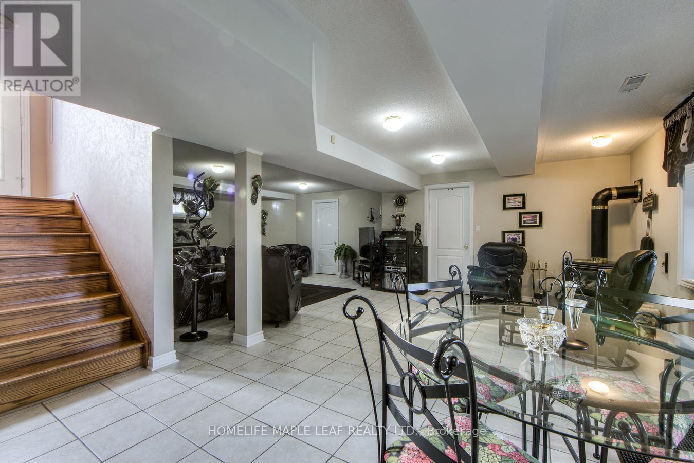 32 Mountainview Road, Mulmur, ON - Indoor Photo Showing Other Room