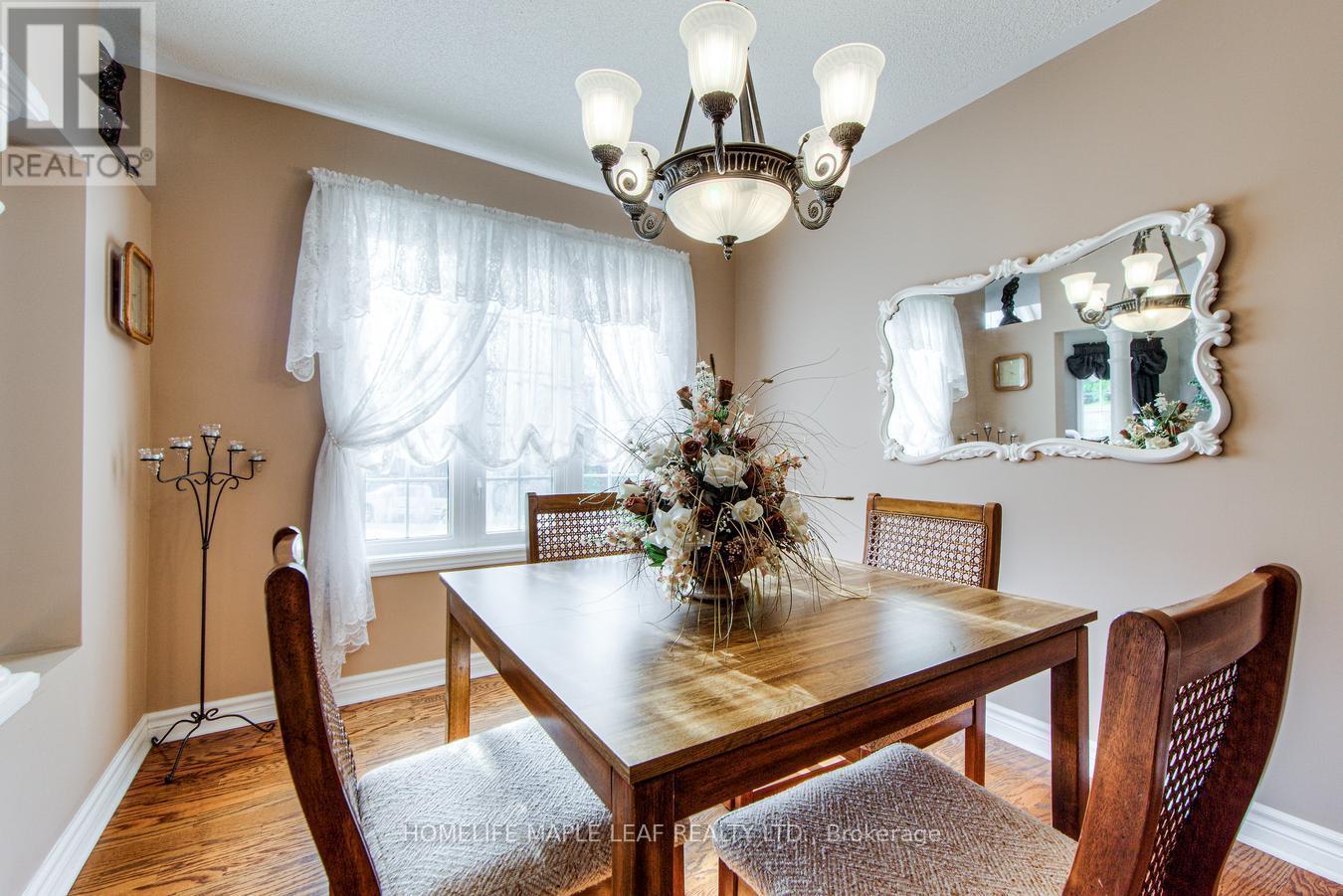 32 Mountainview Road, Mulmur, ON - Indoor Photo Showing Dining Room