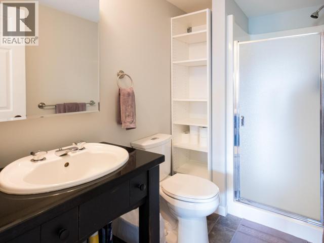 202-4685 Joyce Ave, Powell River, BC - Indoor Photo Showing Bathroom