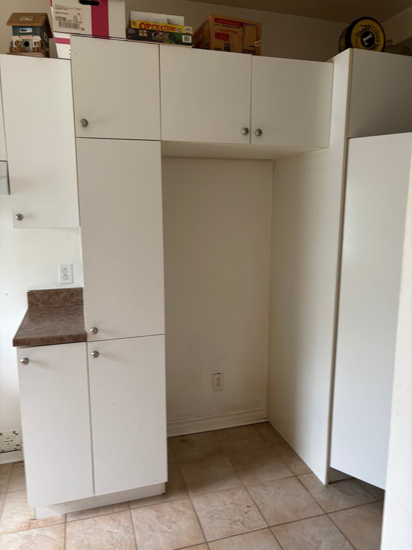 Cuisine - 202-400 Rue De Frontenac, Berthierville, QC - Indoor Photo Showing Other Room