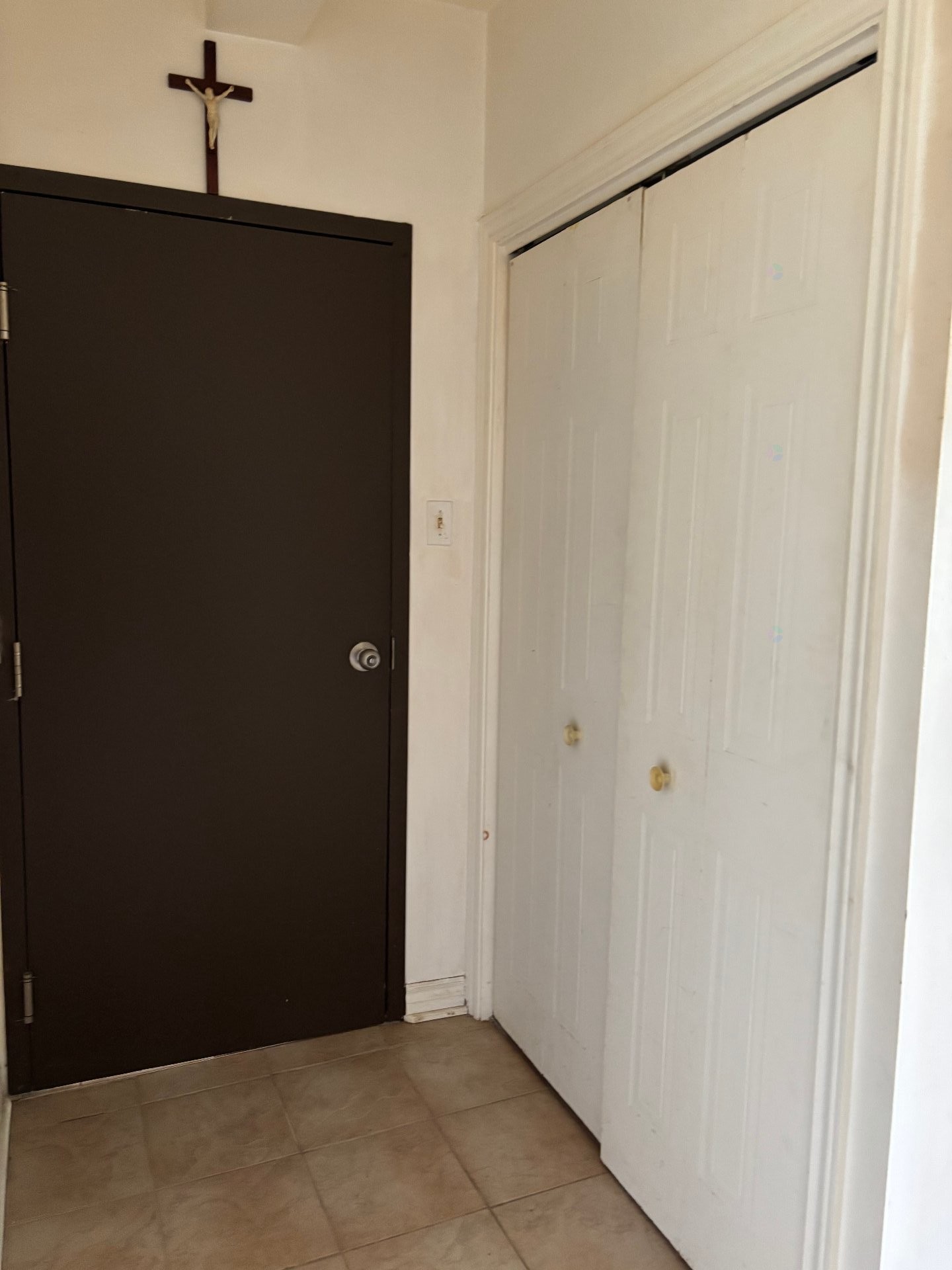 Hall d'entrée/Vestibule - 202-400 Rue De Frontenac, Berthierville, QC - Indoor Photo Showing Other Room