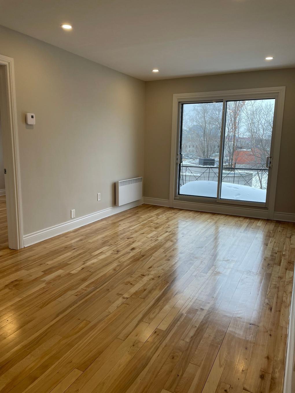 Living room - 6-6915 Boul. De L'Acadie, Montréal (Villeray/Saint-Michel/Parc-Extension), QC - Indoor Photo Showing Other Room