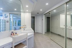 Ensuite bathroom -