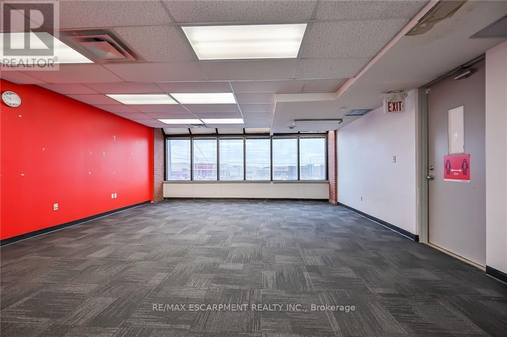 54 Centennial Parkway N, Hamilton, ON