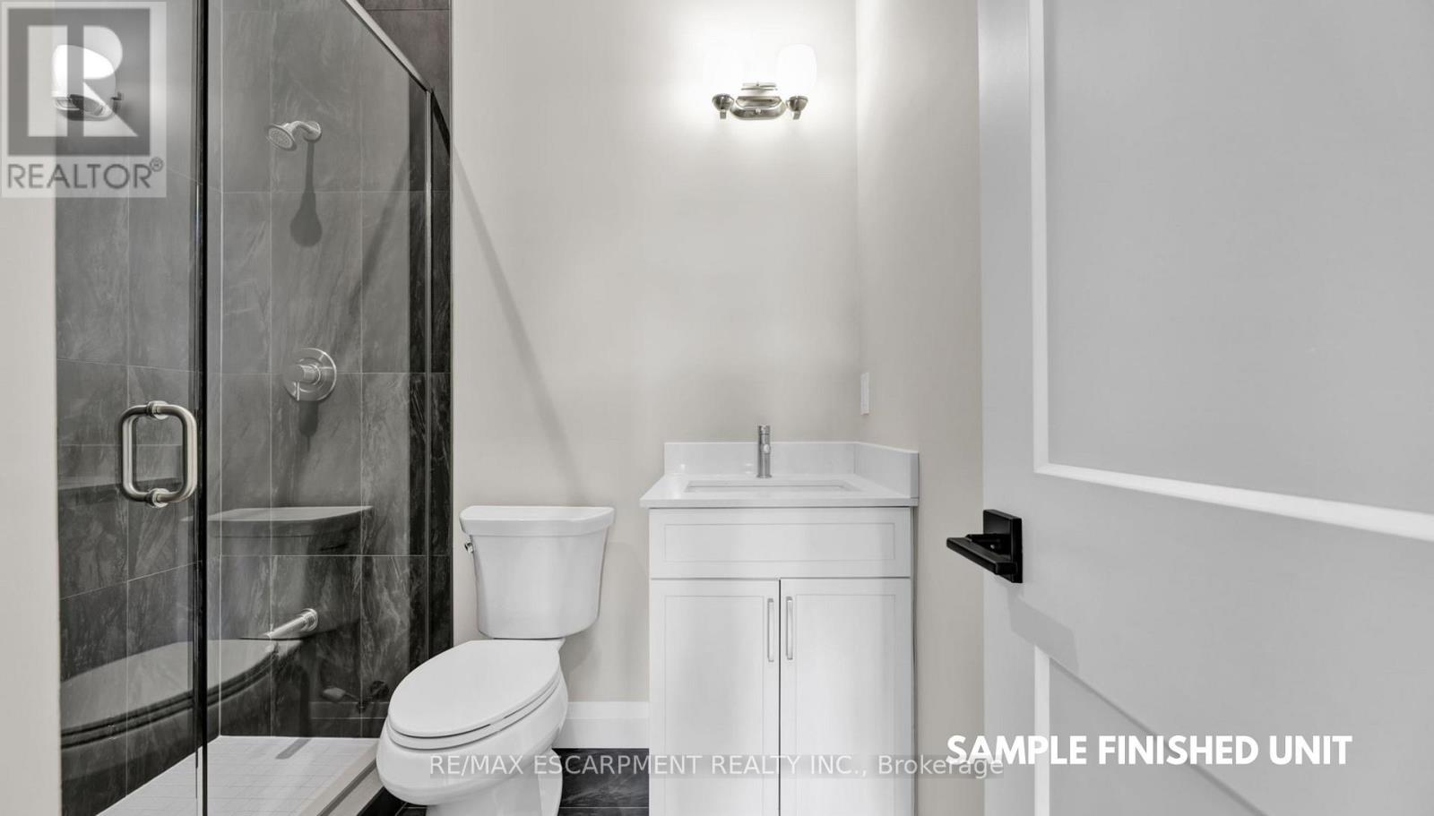 924 Garden Court Crescent, Woodstock, ON - Indoor Photo Showing Bathroom