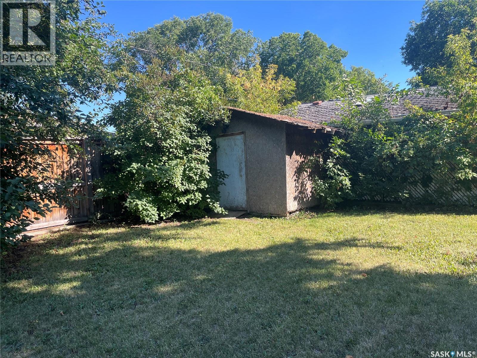 133 Halifax Street N, Regina, SK - Outdoor