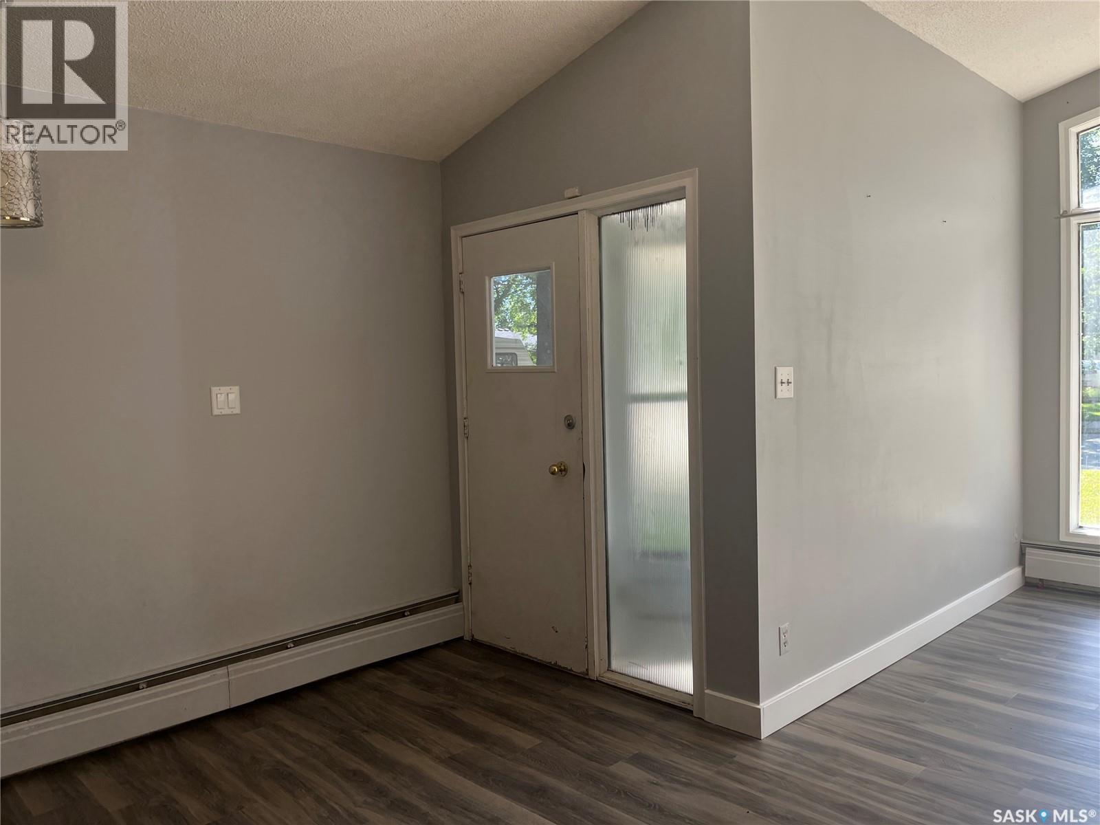 133 Halifax Street N, Regina, SK - Indoor Photo Showing Other Room